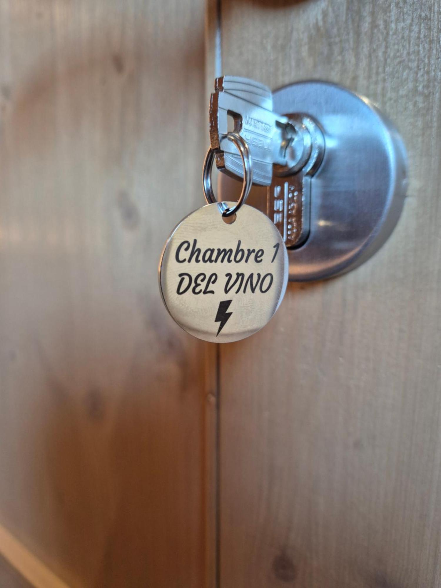 Del Vino Bar A Vin & Guitares Appartement Sauna Terrasse Garage Orchamps-Vennes Exterior photo